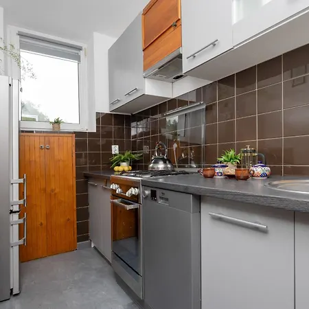 Apartment Atenska Modern Praga By Renters *